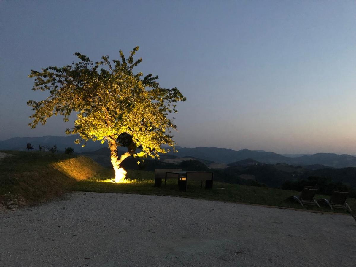 B&B Il Passo อูร์บีโน ภายนอก รูปภาพ