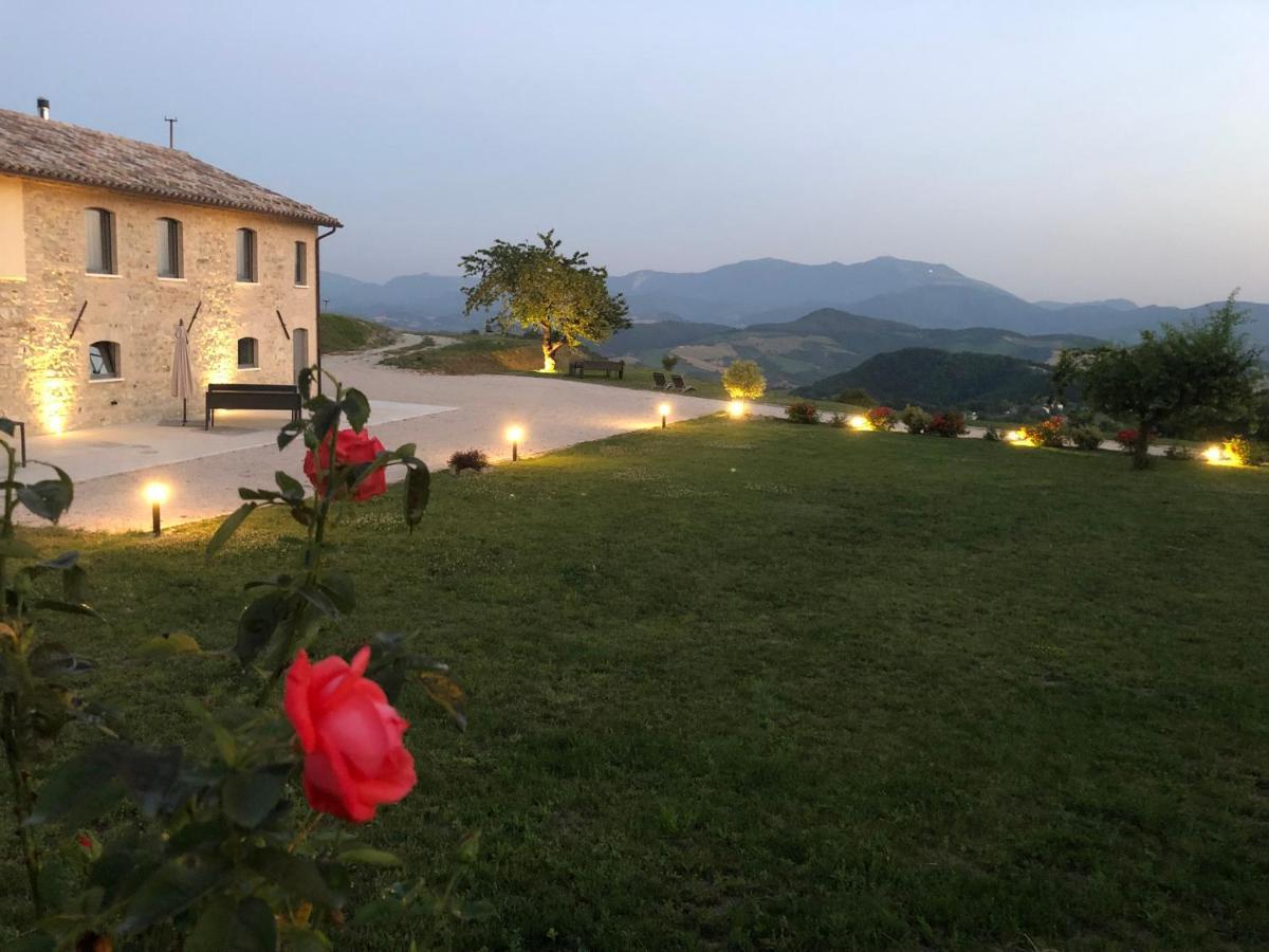 B&B Il Passo อูร์บีโน ภายนอก รูปภาพ